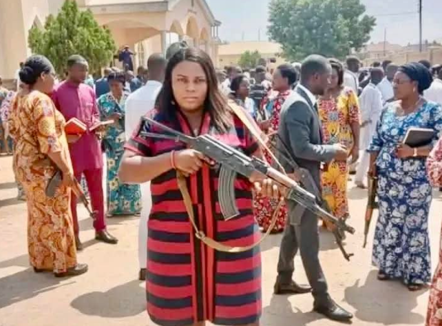 ParallelFacts's tweet photo. 177 Mass Abduction: Kaduna Christian Leaders Urge Churches to Defend Themselves Against Terrorist Attacks https://t.co/AydqsNdS8g https://t.co/Ln5StLFEno