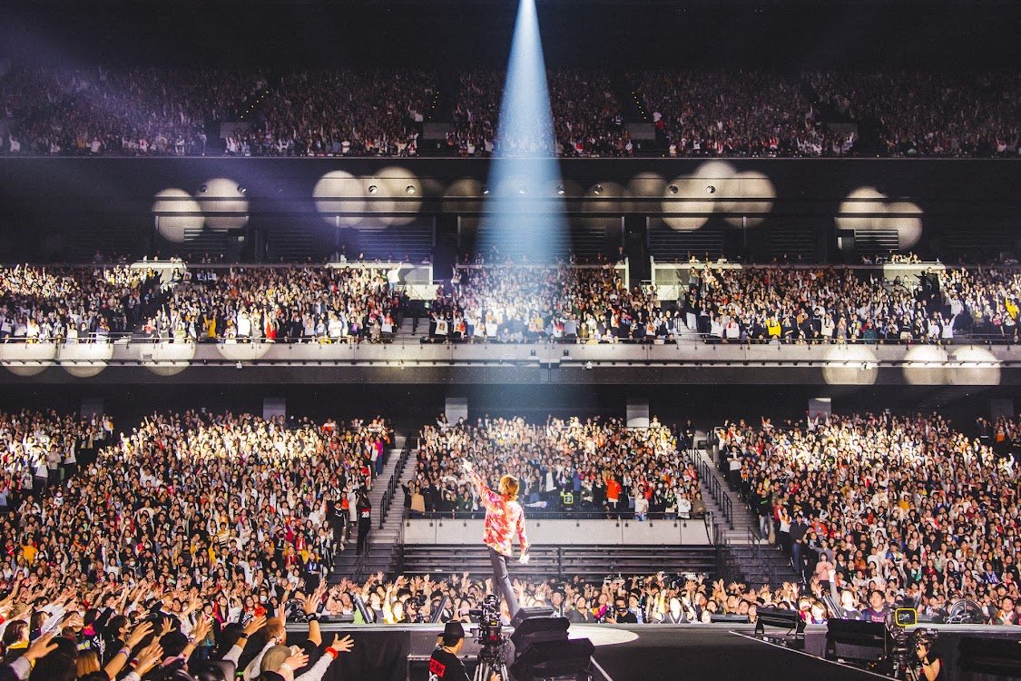 gyakutarou's tweet photo. 本日も、神奈川県はKアリーナ横浜にオンステージ。二日目。

すごかった、すごい音楽だった。
久々に最後の方少しもエネルギー残ってない状態になったよ、昂った、楽しかった。
ありがとう。

写真 @cazrowAoki https://t.co/zWNeH0JX91