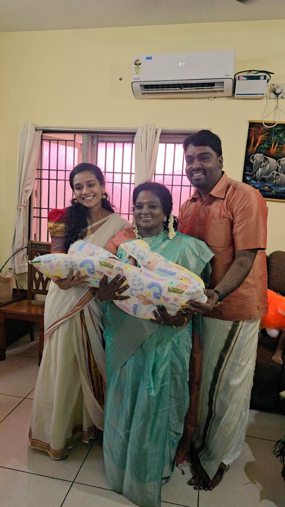 DrTamilisai4BJP's tweet photo. Visited the residence of @Arthickjayam Sports and Skill Development Cell, and conveyed my heartfelt blessings to the newborn baby.
May the child be blessed with good health, wisdom, and a long life. https://t.co/lJun7YNA8G