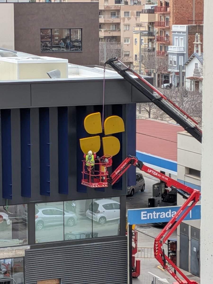 conradanton's tweet photo. Bon dia @bonpreuesclat , ja teniu data prevista per l'obertura de la nova botiga de Badalona? https://t.co/dOuA9Q9zRV
