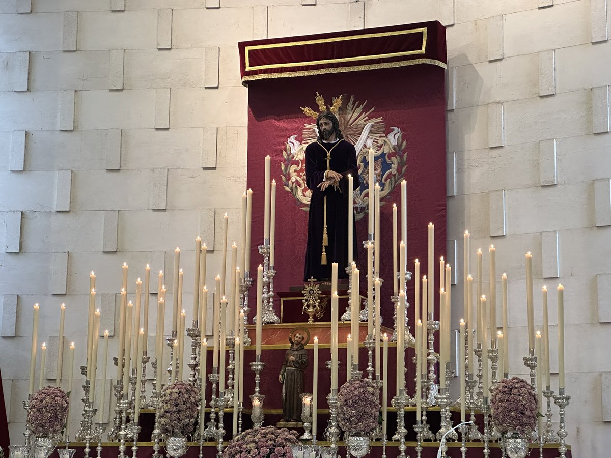 Nuestro hermano mayor ha acompañado a la querida <a href="/AP_ElOlivo/">A.P. Humildad y Caridad - El Olivo</a> en la celebración de la Función Solemne en honor al Señor de la Humildad.

#ElOlivoSigueCaminando 🌿, y desde nuestra Hermandad tenemos la mano tendida a esta agrupación, cada vez más grande.

¡Felicidades, hermanos!