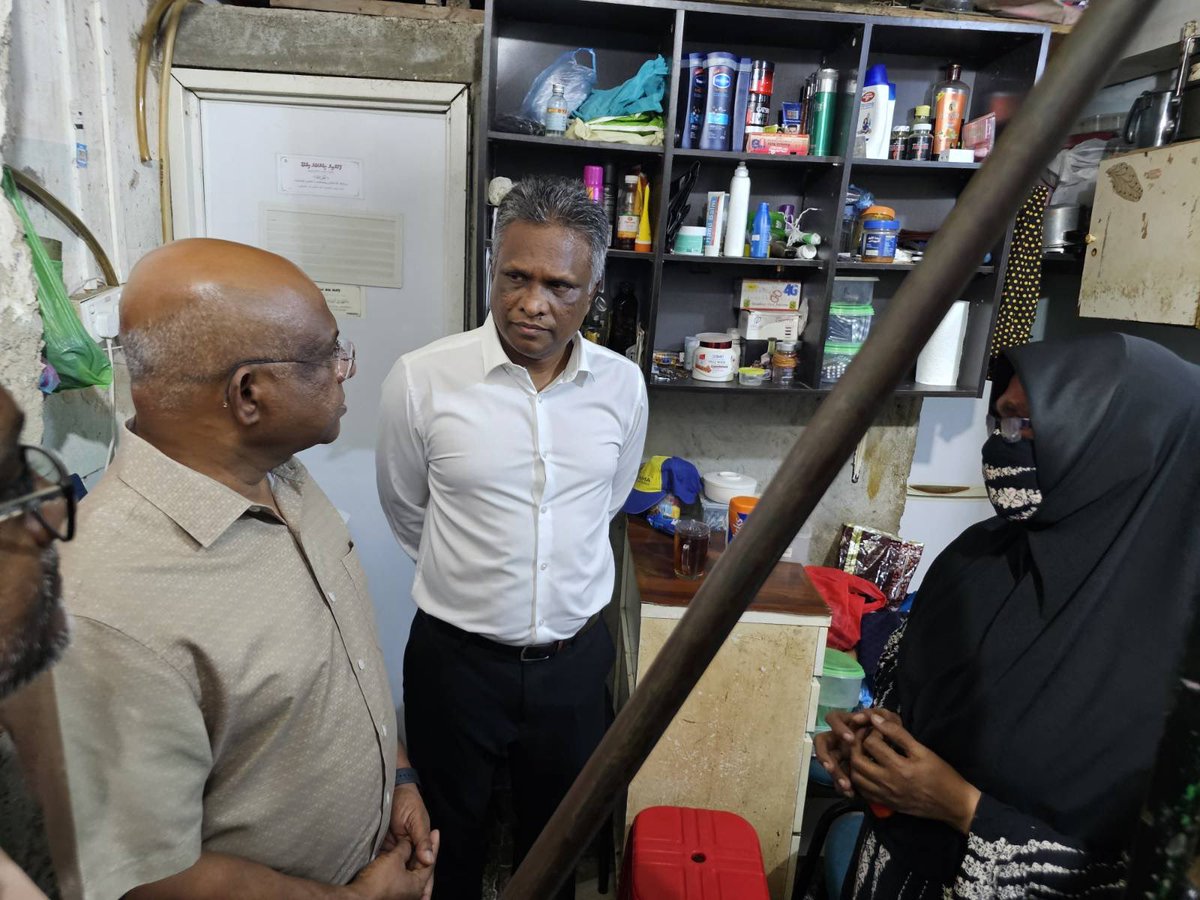 ކުލުނެއް ނުކެނޑޭނެ

Henveiru Dhekunu Dhairaagai Dhorun Dhorah! 
#HappeningNow