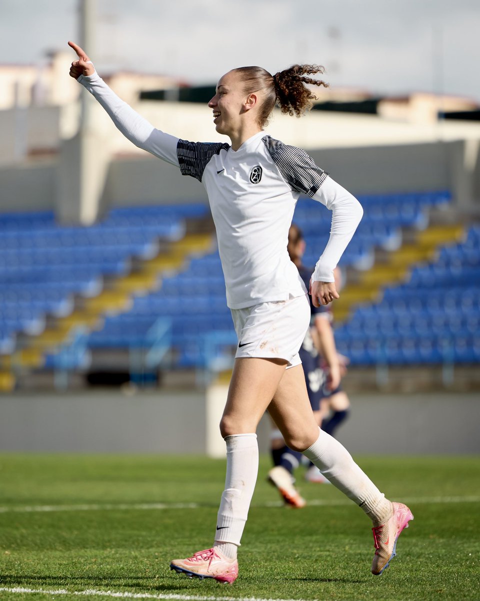 🎯 Irina Uribe 

#LigaFMoeve | #FCBadalonaEibar