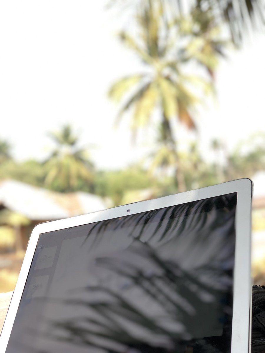 ChernorMomoh01's tweet image. We ate a dozen coconuts 🥥 for just NLe10 in the North 😯😳😁. We might stay here till after Ramadan lol 😂. #VisitTheNorth #ExploreSalone #CMK #Travelcreators