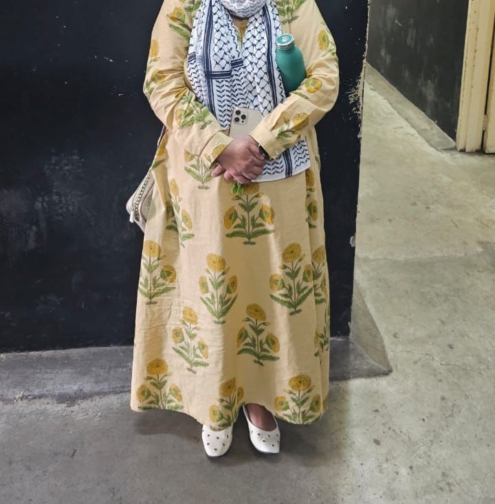 PSAFLIVE's tweet image. BREAKING NEWS: An Illegal Pakistani Fake Doctor Arrested In Midrand 

Johannesburg Metropolitan Police Department (JMPD) Tactical Response Unit received information regarding an adult female, 50 years old, Pakistani national who was allegedly impersonating a registered medical…