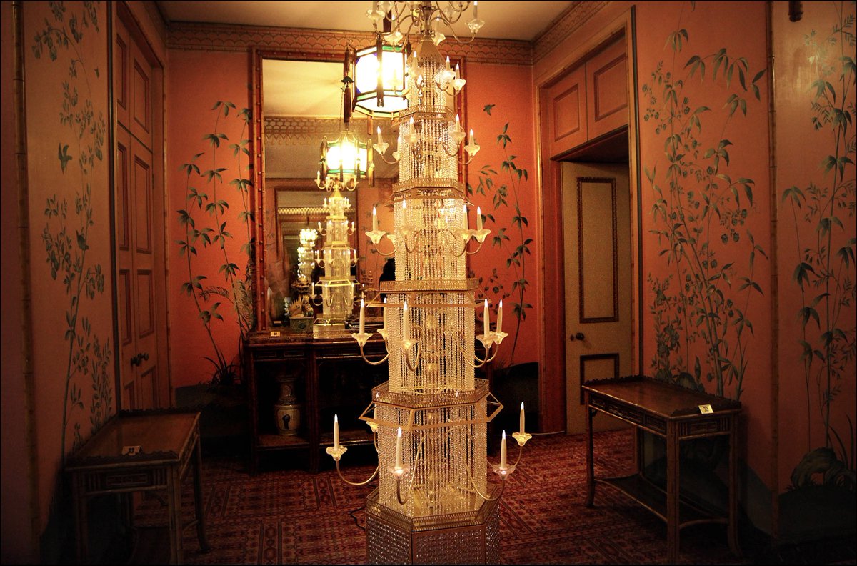 Image from Geraldine Pilgrim’s 

The Lost Pagodas (2013)⁣
⁣⁣⁣⁣⁣⁣⁣⁣
Link in the bio to more info. 
⁣⁣⁣⁣⁣⁣
⁣⁣⁣Photos by @sheilaburnettphoto ⁣⁣⁣

#sitespecific #sceneography #setdesign