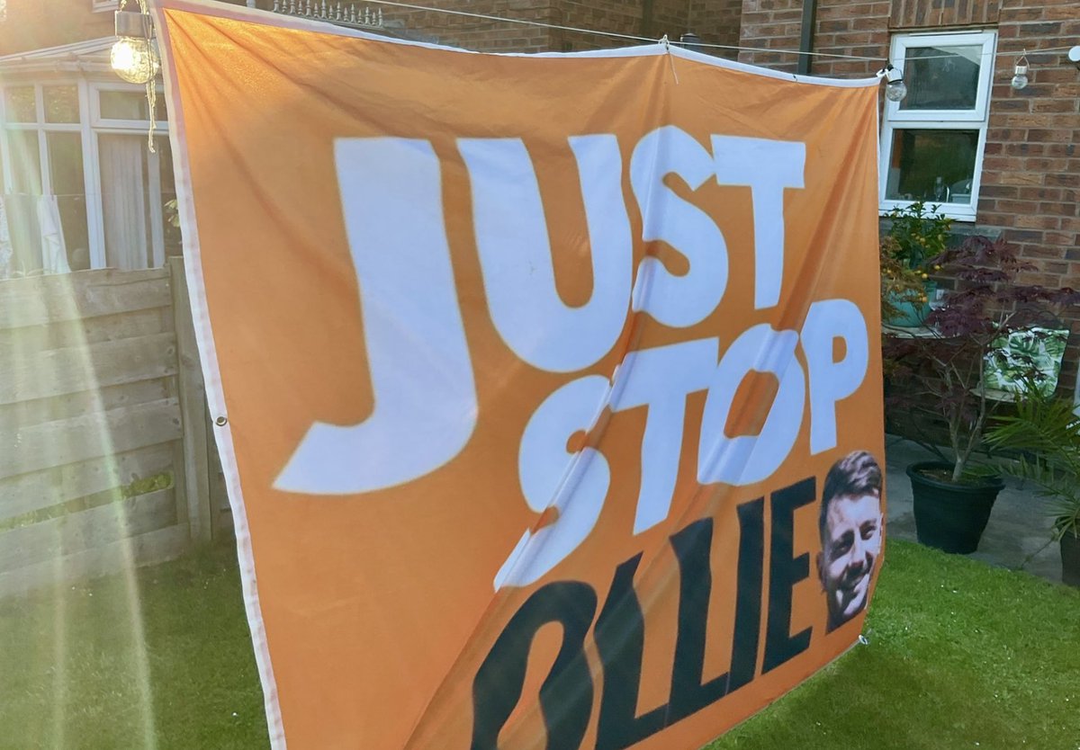 FOR SALE - YORK CITY FOOTBALL CLUB FLAG - OLLIE PEARCE - ‘JUST STOP OLLIE’ 8 FOOT X 6 FOOT.

£75.00 DM IF INTERESTED.

#YCFC