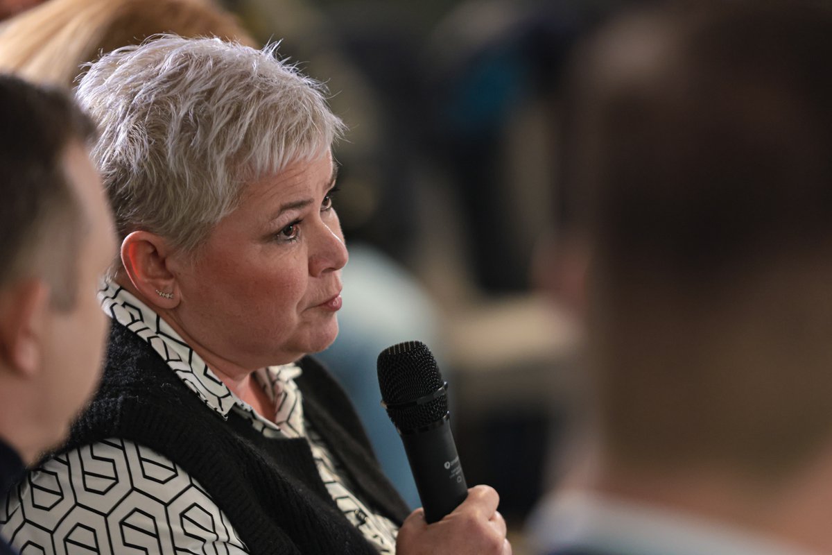 Si des infirmiers pratiquent certaines mêmes missions que les pharmaciens, alors il faut que ces missions soient payées de la même manière.

Il faut aussi par ailleurs peut être envisager d'accorder de nouvelles compétences aux pharmaciens.