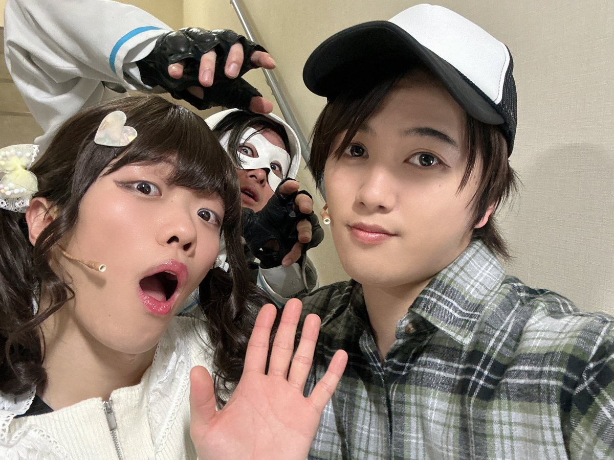 #エリステ EAST
全ての公演を終えました

初演から関わらせて頂き
本当にお世話になっており、大好きエリステがここまで展開されたきたことが
非常に嬉しく！誇らしく！そしてお客様に大感謝の心持ちです
ありがとうございました！

最高の仲間と大切なお客様との16公演
幸せでした
また会えますように