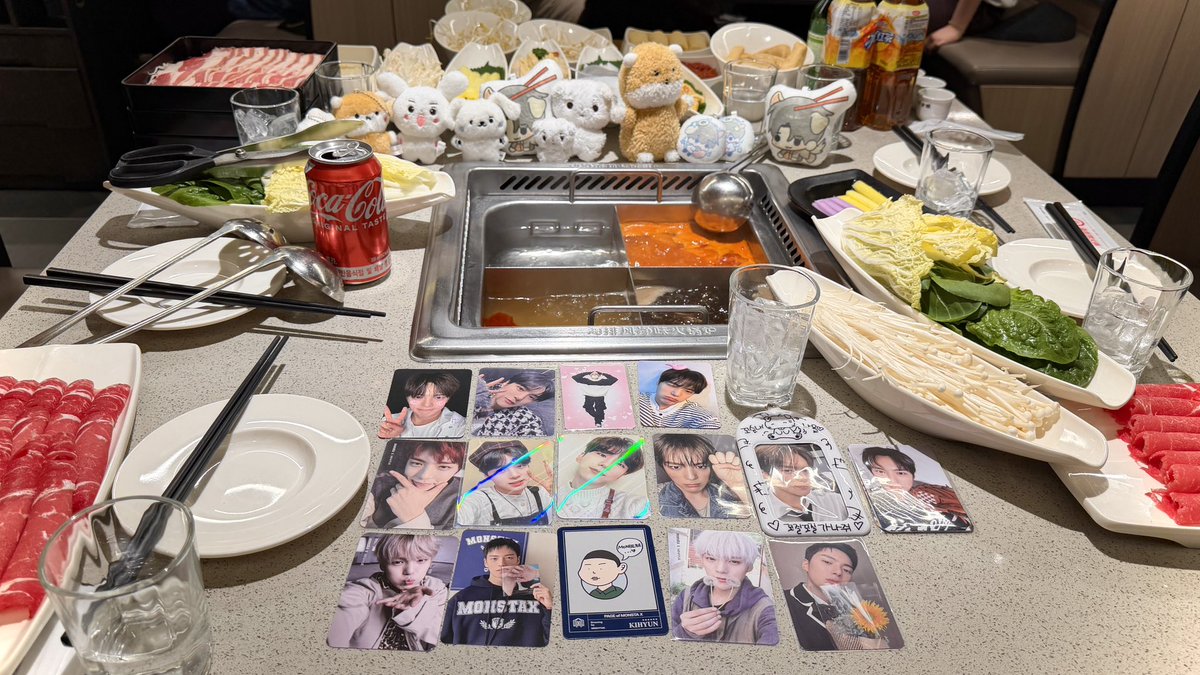 260201 평댕프모임
#사랑한단말로는전할수가없어서손바닥에담은하늘을너에게로보내고싶어…