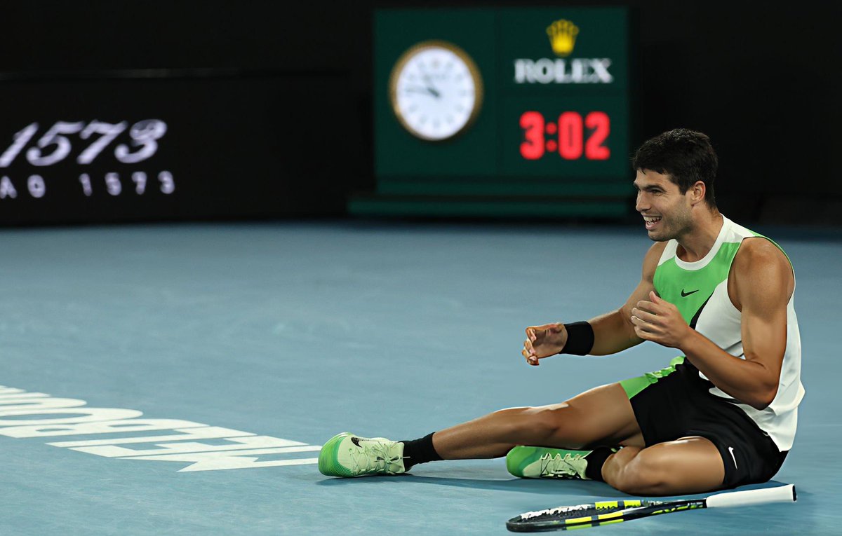 🎾 STUNNING.

Carlos Alcarez is the 2026 Australian Open Champion and in doing so becomes the youngest player ever (22) to secure the career Grand Slam. #AO26