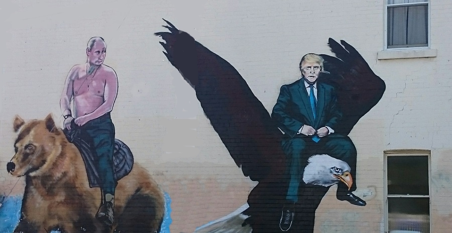 Russian President Vladimir #Putin has taken pride of place on the walls  of the White House in Washington, D.C. Alongside the 47th President of  the United States, #Trump, of course. America is stuffed !
news.com.au/technology/inn…