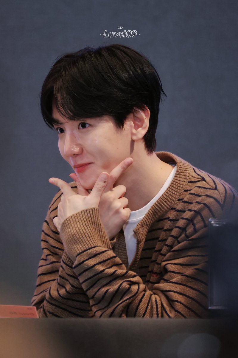 Luvst_09's tweet photo. 🩵🩵#백현 #BAEKHYUN https://t.co/s6Oh3ahzoO