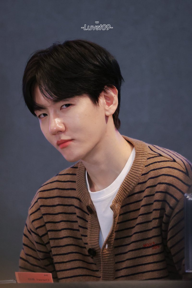 Luvst_09's tweet photo. 🩵🩵#백현 #BAEKHYUN https://t.co/s6Oh3ahzoO