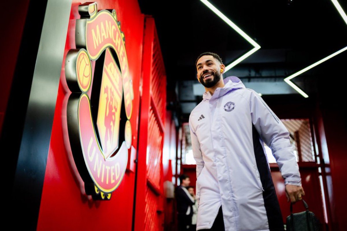 .<a href="/Arsenal/">Arsenal</a> your owner has arrived❤️