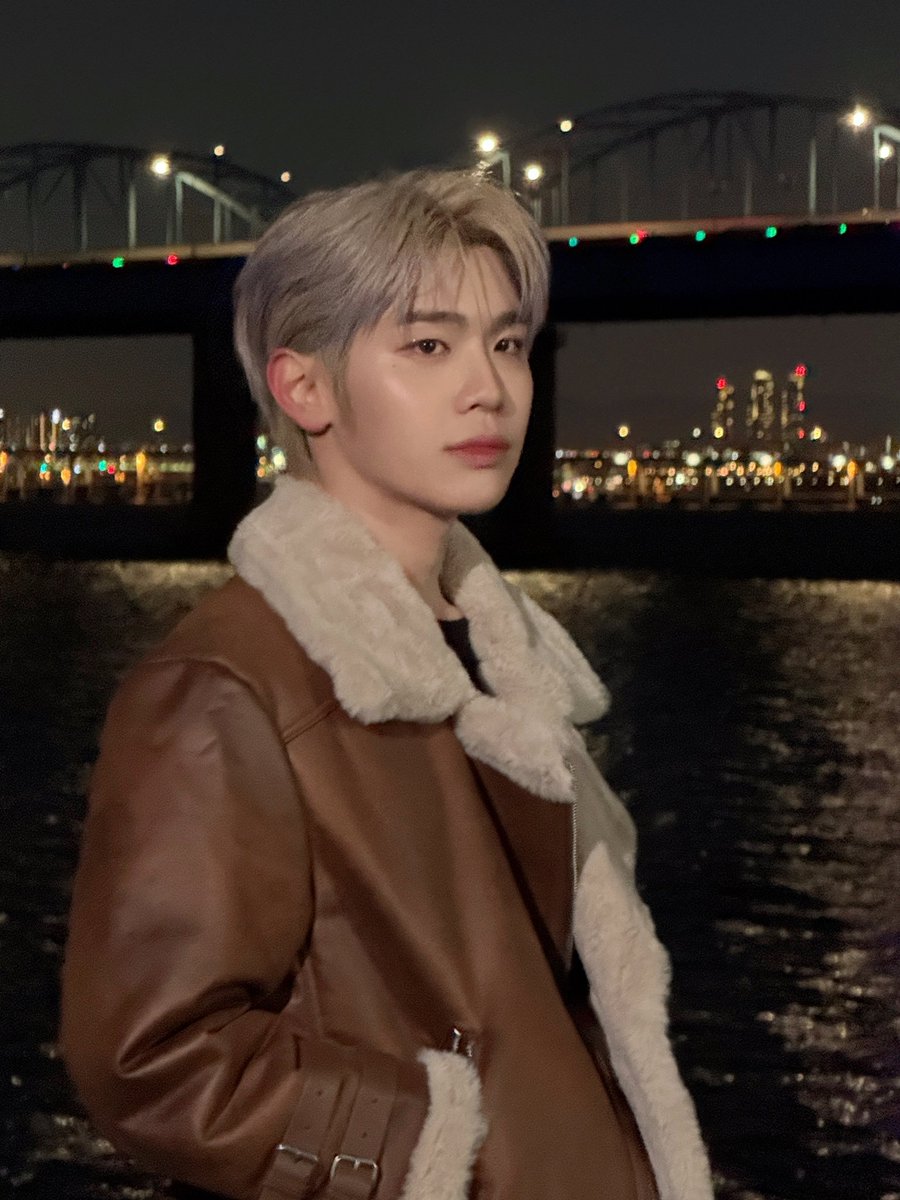 _𝗭𝗘𝗥𝗢𝗙𝗢𝗖𝗨𝗦

I have loved you for a thousand years
I'll love you for a thousand more💙 

#ZEROBASEONE #ZB1 #제로베이스원
#KIMTAERAE #김태래