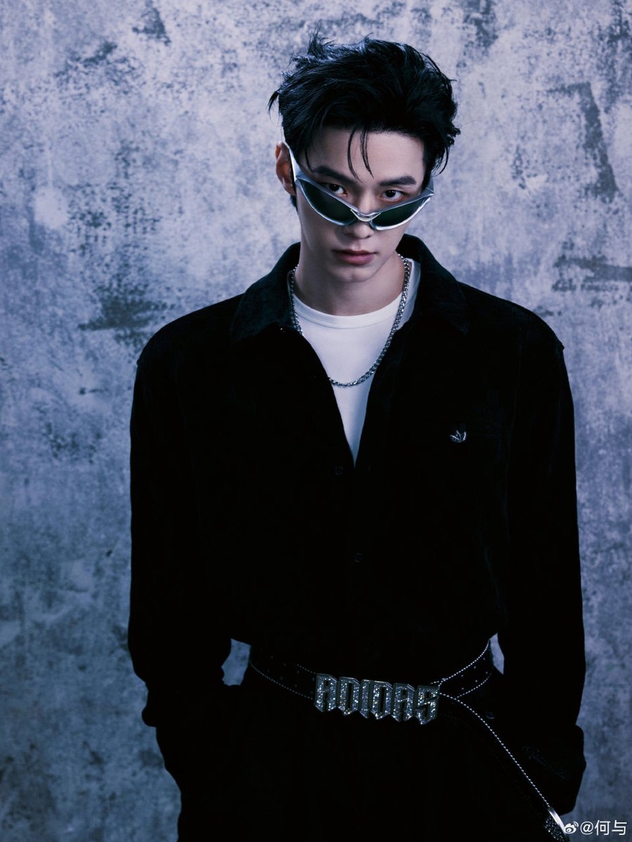 theyuniverse96's tweet photo. 260201 • #HeYu weibo update

18 Grid (1/5)

#何与 #하여 https://t.co/NIGinyaKOW