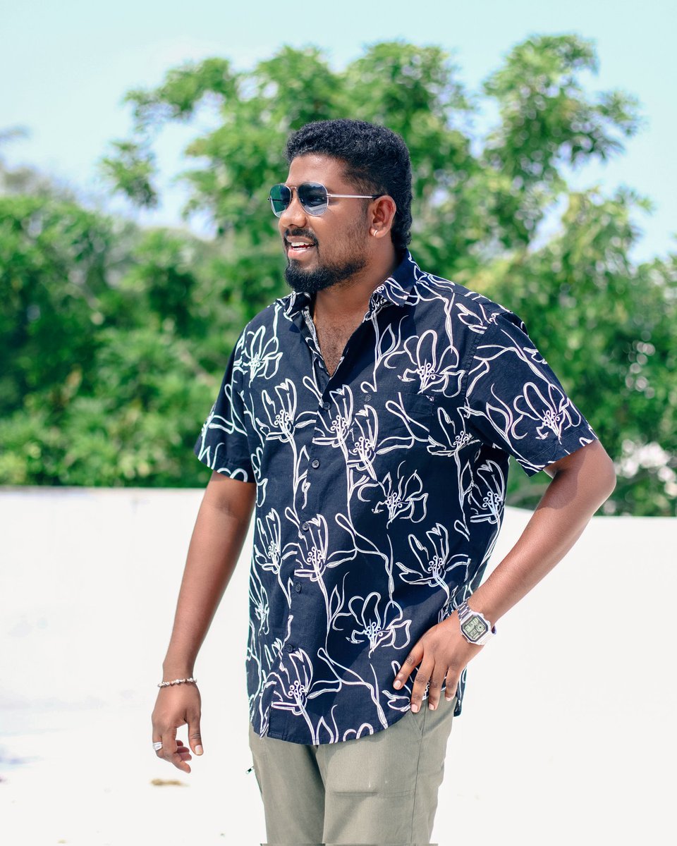 LbKaran's tweet photo. 𝗧𝗵𝗲 𝗸𝗲𝘆 𝘁𝗼 𝗲𝘃𝗲𝗿𝘆𝘁𝗵𝗶𝗻𝗴 𝗶𝘀 𝗽𝗮𝘁𝗶𝗲𝗻𝗰𝗲🧿😎.
#karanlb #ootd #advocate #Smile #spreadlove https://t.co/PT4ZfqOUMX
