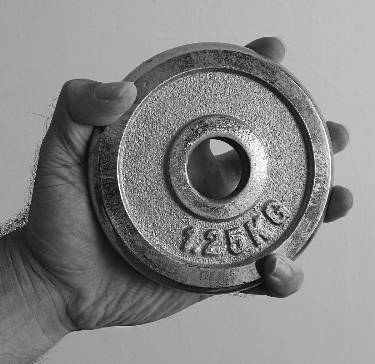 JefKPhotography's tweet photo. A 1.25 KG weight plate. Black and white photo.

#weightplate #weightplates #sport #sports #picture #photography #pictures #photos #photo #blackandwhite https://t.co/Xsc8POtcI7