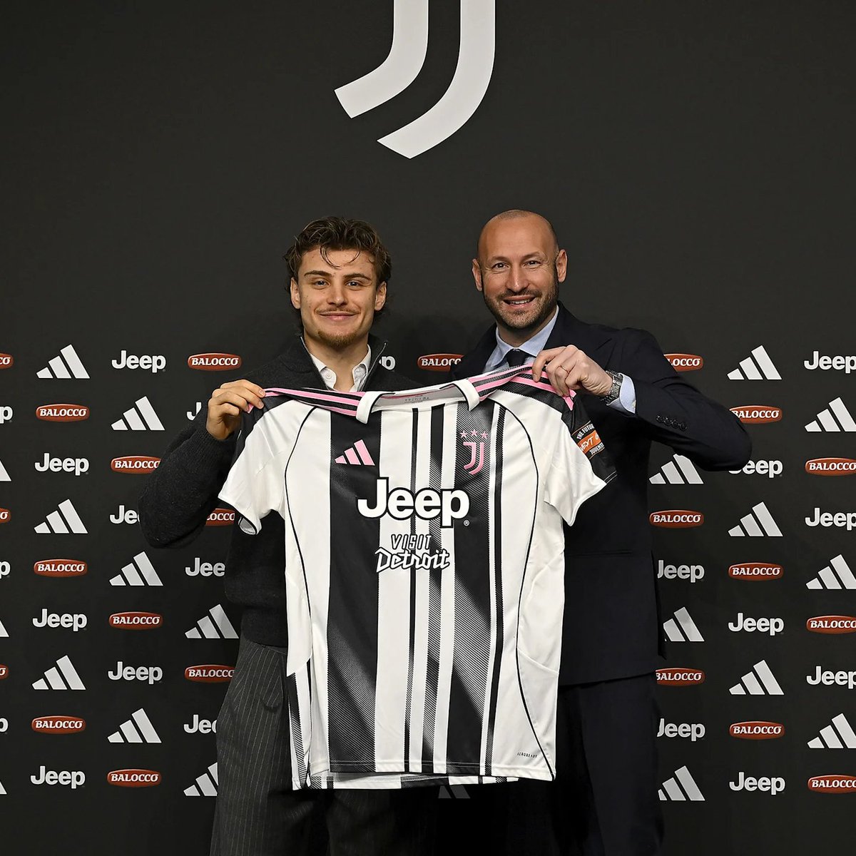 GiovaniBN's tweet image. ✅✍️ #Juventus, ufficiale il ritorno del difensore classe 2003 Gabriele #Mulazzi in prestito dal #Sion.

➡️ goo.gl/7K0Bhw