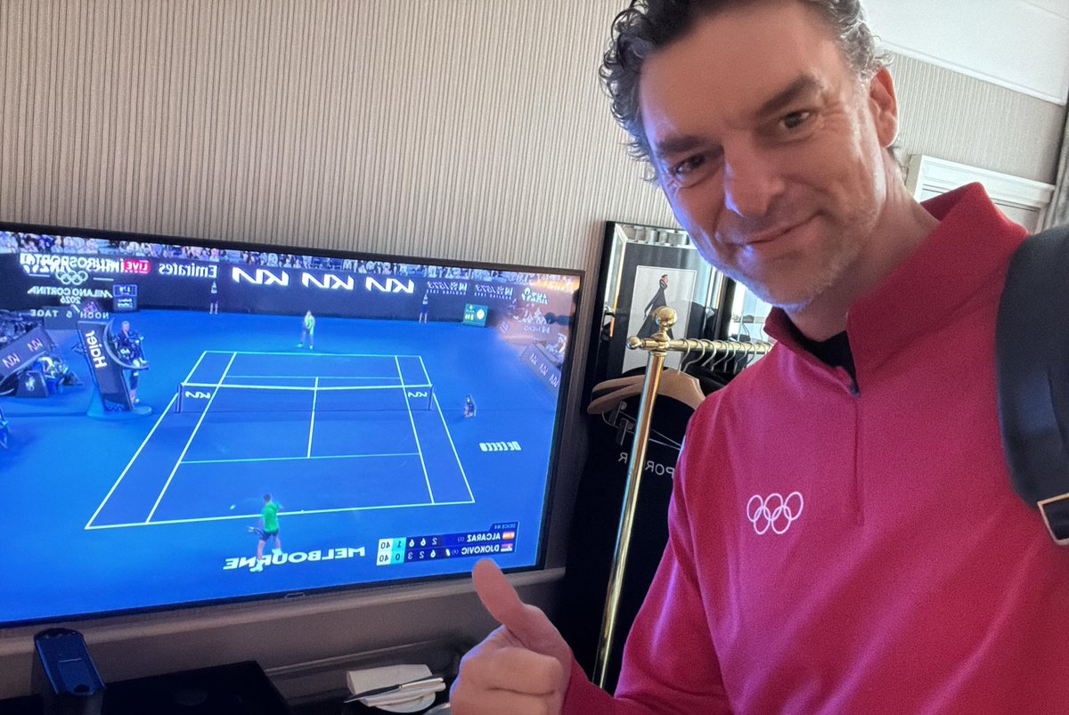 Celebrando desde Milán el primer Open de Australia de <a href="/carlosalcaraz/">Carlos Alcaraz</a> 🏆🇦🇺

Enhorabuena, Charly! El más joven de la historia en completar el Career Grand Slam 🔥🔥