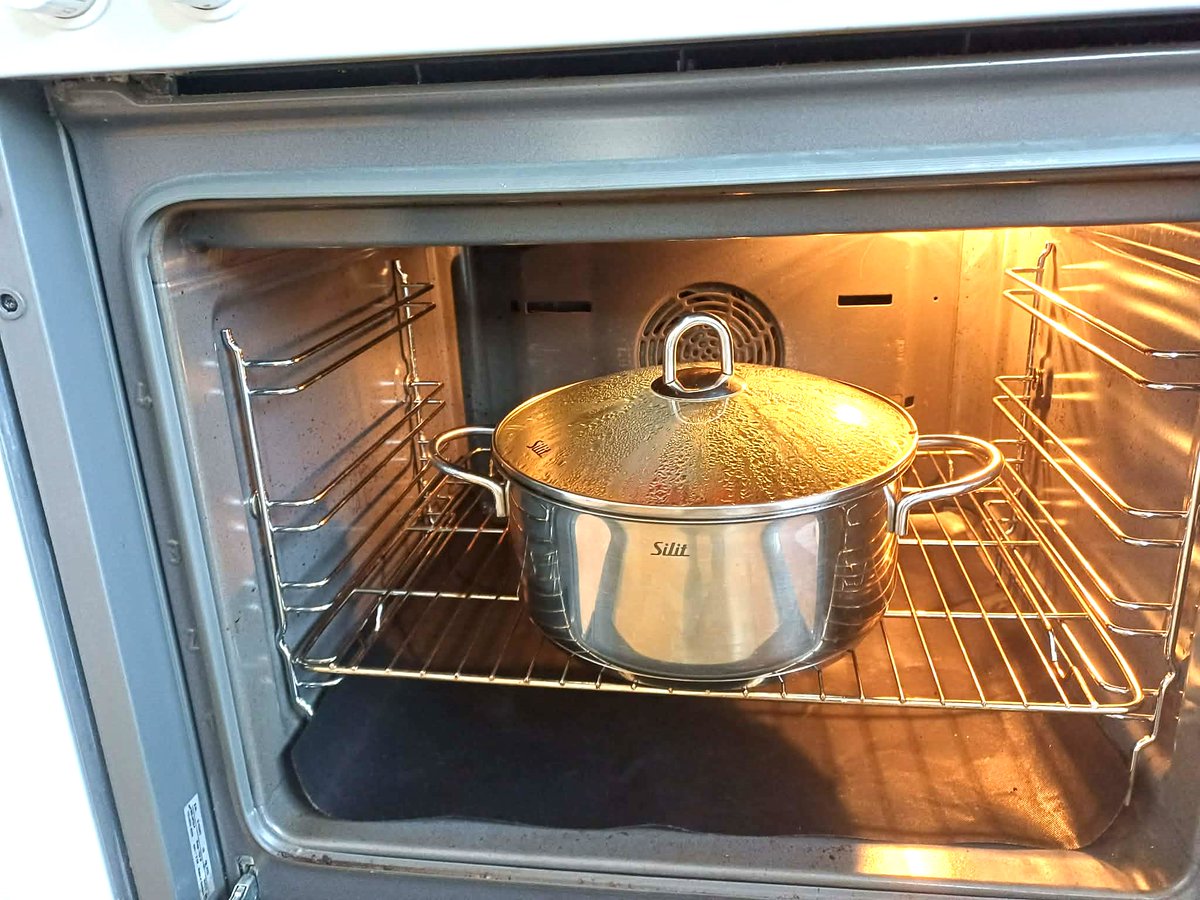 Susanne Aust tweet media