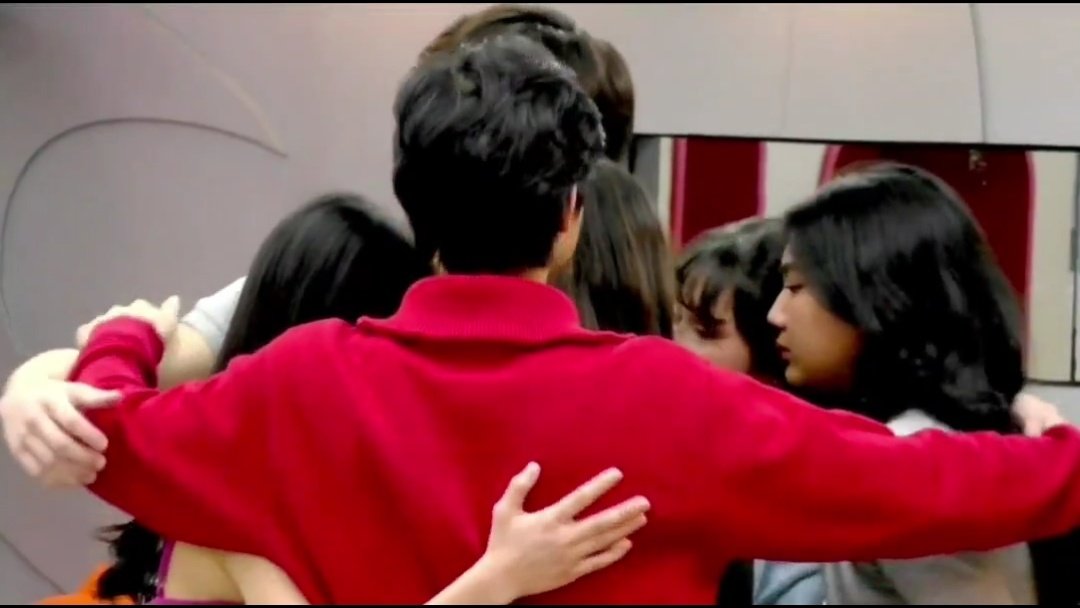 bluesprincesss's tweet image. never expected this friendship but oh how i love to see it