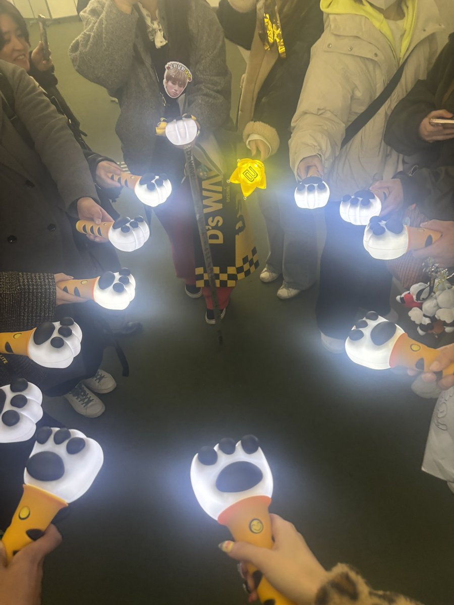 vip_sugi1218's tweet photo. 今回も撮っていただいた方ほんとにありがとうございました！！
またまだ不慣れで未熟者ですが、これからもやっていきつつ改善していくのでまた都合があればお願いします！！

#대성 #DAESUNG #DLITE #テソン #DsWAVE   #DsWAVE_ENCORE_JAPAN https://t.co/2kwCifOt4g