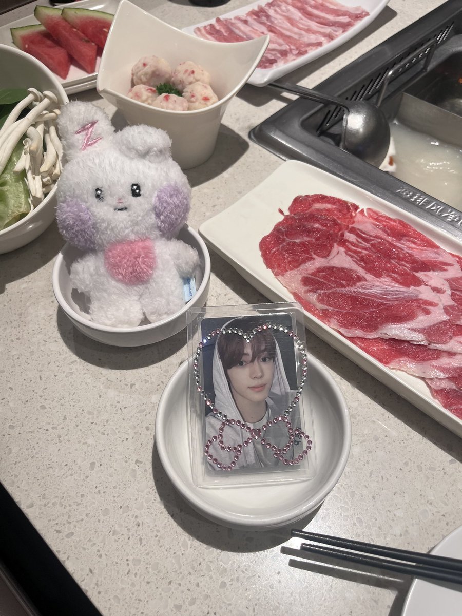 zhenkecil's tweet photo. bringing hanjin where he’s meant to be ⋆˙⟡♡ https://t.co/3xdnz4XZP7
