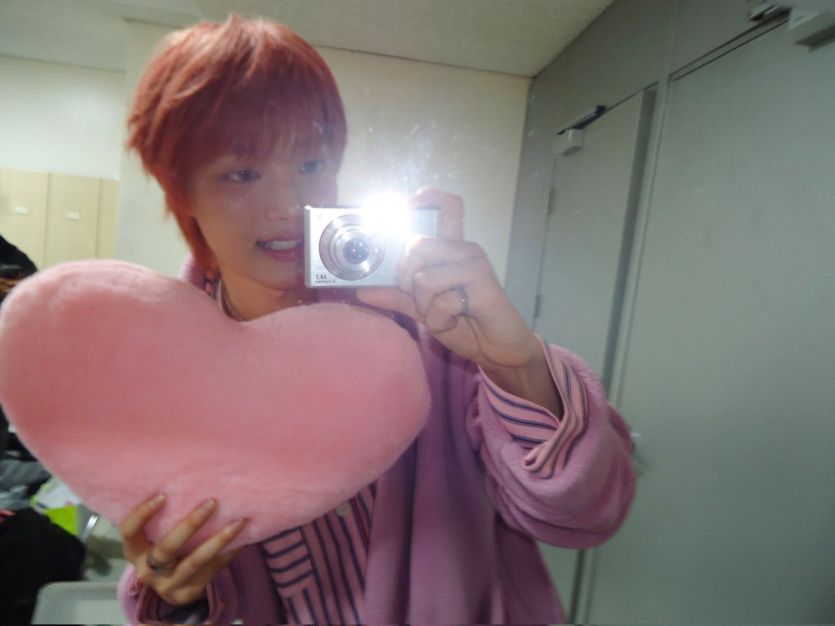 byunijoo's tweet photo. i love u and ur digicam i love uuu ejoooooo https://t.co/4G0CnkKifn