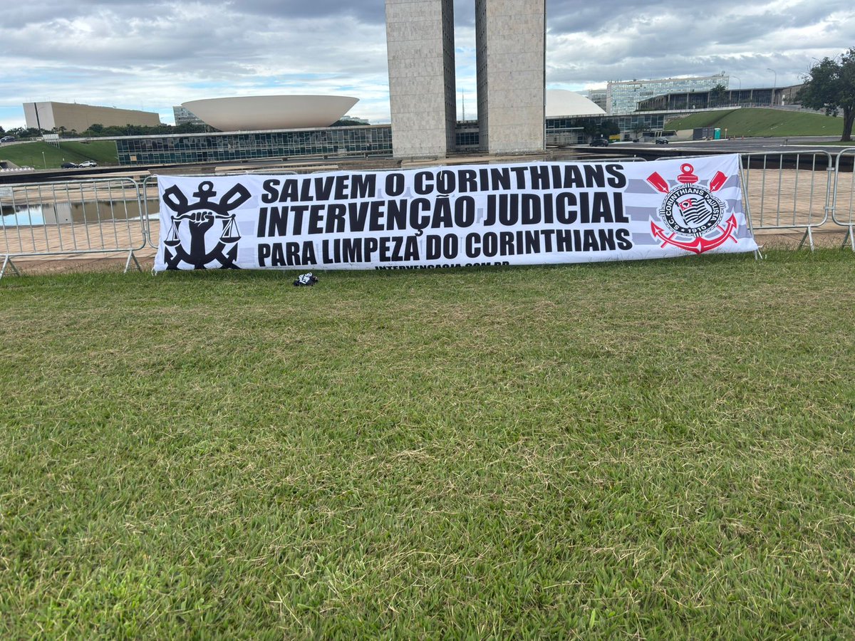 RenanBonhsack's tweet image. Estamos por aqui.

@salvem_cor