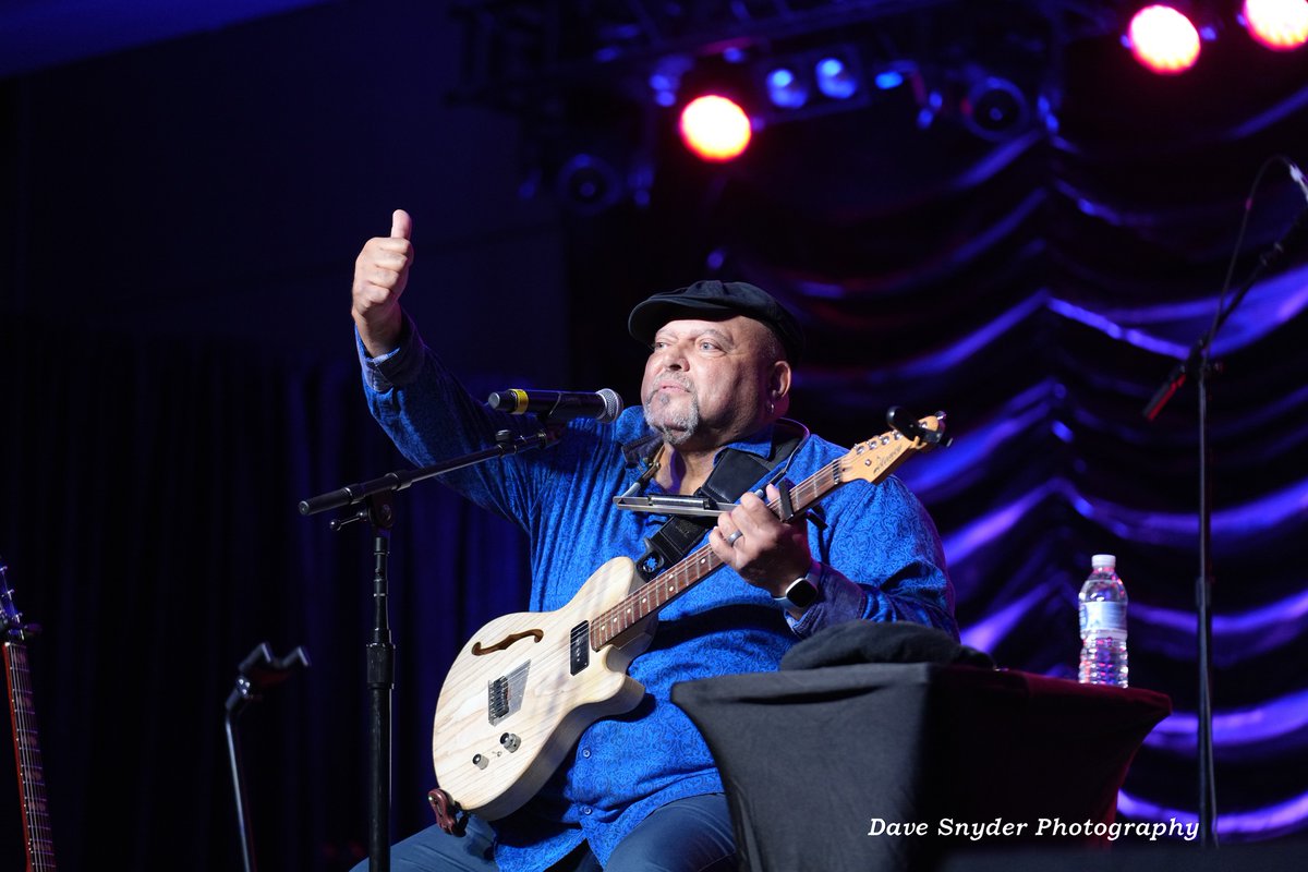 BluesCrossroads's tweet image. crossroadsbluesradio.nl     

𝑫𝒊𝒏𝒔𝒅𝒂𝒈 3 𝒇𝒆𝒃𝒓𝒖𝒂𝒓𝒊, 20:00 𝒖𝒖𝒓; @BluesCrossroads
𝒂𝒇𝒍𝒆𝒗𝒆𝒓𝒊𝒏𝒈 244 (𝑿𝑳).  
𝑶.𝑨. @davealvin @EricBibb @shelton_joe @kevinburtmusic 

omroephethogeland.nl/tv/ omroephethogeland.nl/luister-live/ radio.garden/visit/het-hoge