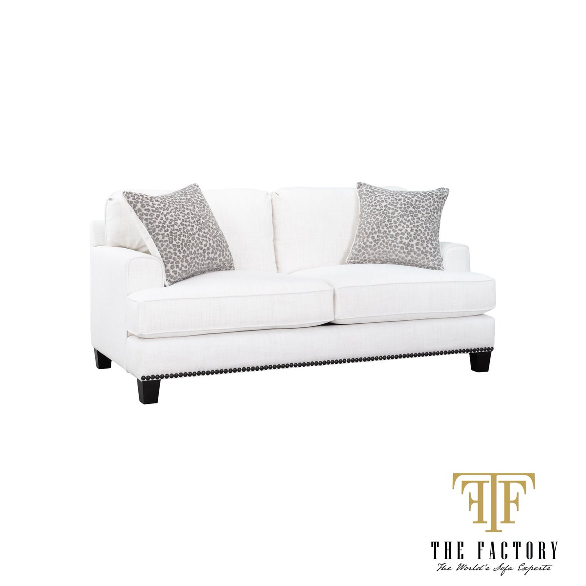 TheFactoryksa's tweet photo. ليست كل الجلسات تُنسى…
بعضها يصبح جزءًا من يومك،
ومن لحظاتك،
ومن راحتك الحقيقية 

هنا تبدأ جلسة
تعيش معك، لا تتعبك
تصميم أمريكي راقٍ  بأيادي سعودية ،
راحة مدروسة،
وتفاصيل صُمّمت لتدوم لا لتتغير.

لأن الذوق الحقيقي
لا يحتاج إلى إثبات…
هو يُحسّ
#كنب_أمريكي
#أثاث
#كنب
#أثاث_منزلي https://t.co/jzcMMOaPgN