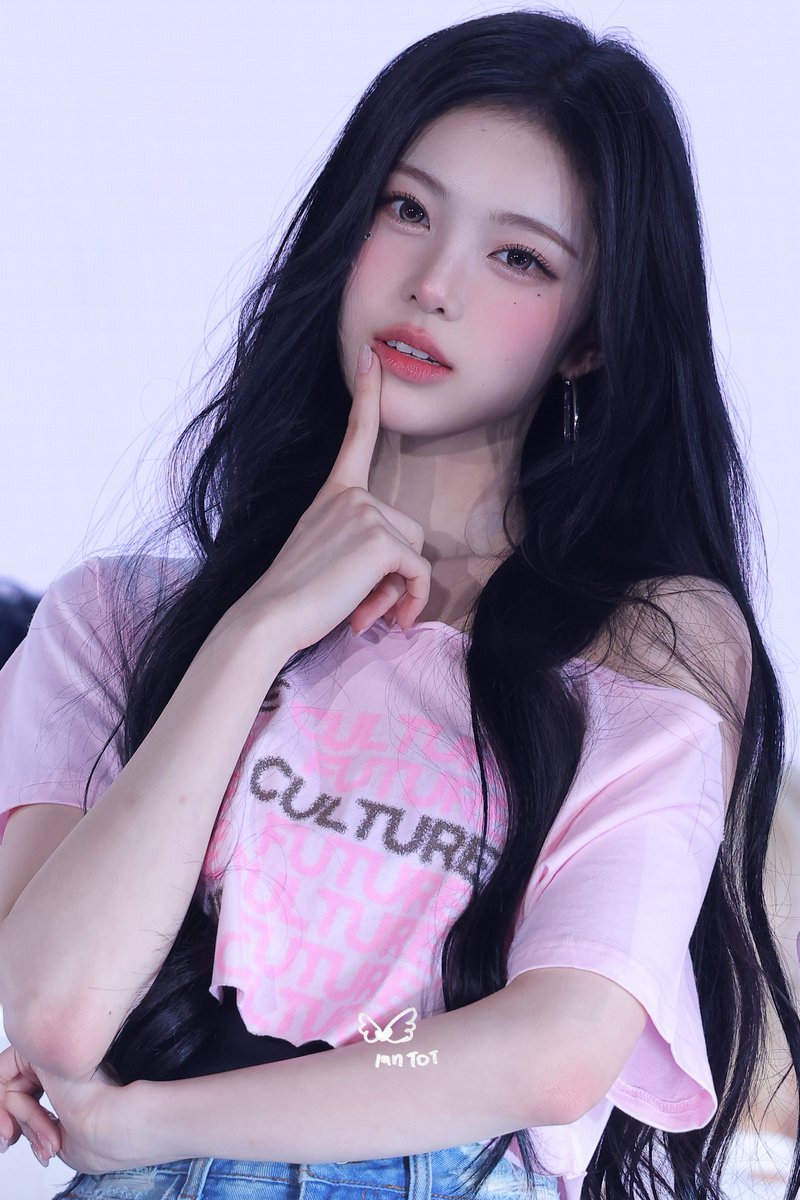 IanToT1009's tweet image. 260201

아진짜🙀💓왜 이렇게예쁘냐구…

#IAN #이안 #Hearts2Hearts #하츠투하츠