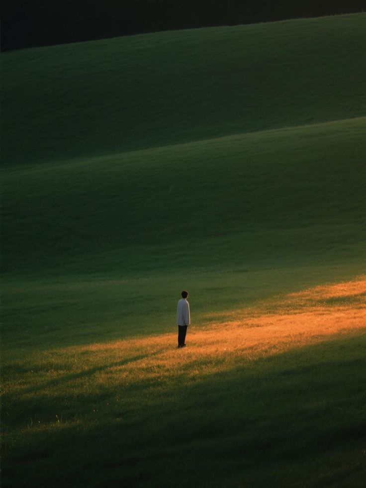 "Dalgaların ortasında yaşadık, bari bir limanda verelim son nefesimizi."

Seneca | Ahlak Mektupları