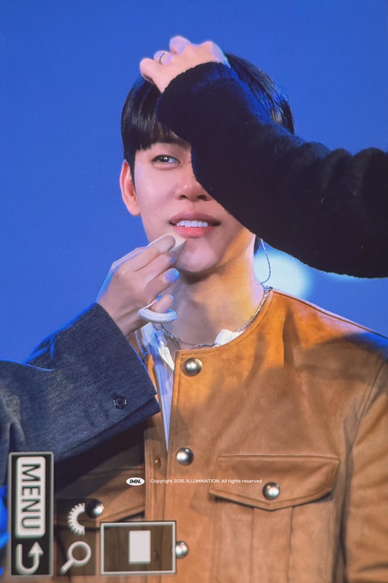 ɪʟʟᴜᴍɪɴᴀᴛɪᴏɴ tweet media