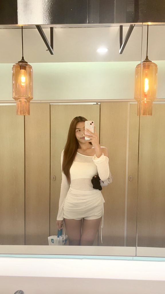 รับงานค่ะ เดือนนี้ช็อต😂😂😂😂