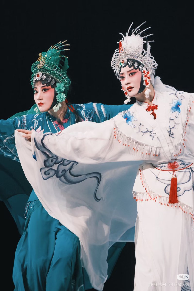 Crane1464620's tweet photo. Want to truly experience China? Don't just visit—live it: stir tea in a wok, share a hot pot feast, lose yourself in Wuju opera. Let the Chinese way of life become part of your story.
#LiveChinese
#ChineseCulture #BecomingChinese https://t.co/pj92DJ5ir3