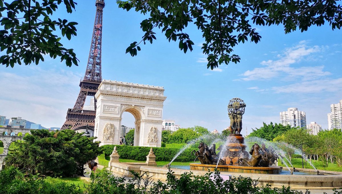 Bitlfy's tweet image. Top 10 Most Popular Cities for Traveling to China in 2025

4. Shenzhen – Technology, Innovation, and Youthful Energy

Shenzhen showcases China’s future-facing image.

Best for: Business travelers, tech professionals, Hong Kong transit tourists