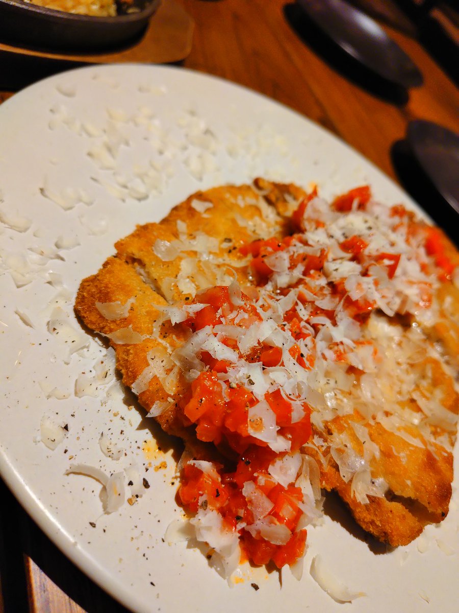 イベントアフター！はやたさん&amp;ふぉるてさんの3人でドイツビール飲み放題してソーセージ食べました🤭🇩🇪
呪や金カム、ジョジョ…幅広くお喋りできてすごく楽しかったです🙌
存在しない白キリアニメ化話面白すぎましたほんそれ…
途中酔って( ˘ω˘)ｽﾔｧてしまい大変失礼しましたw