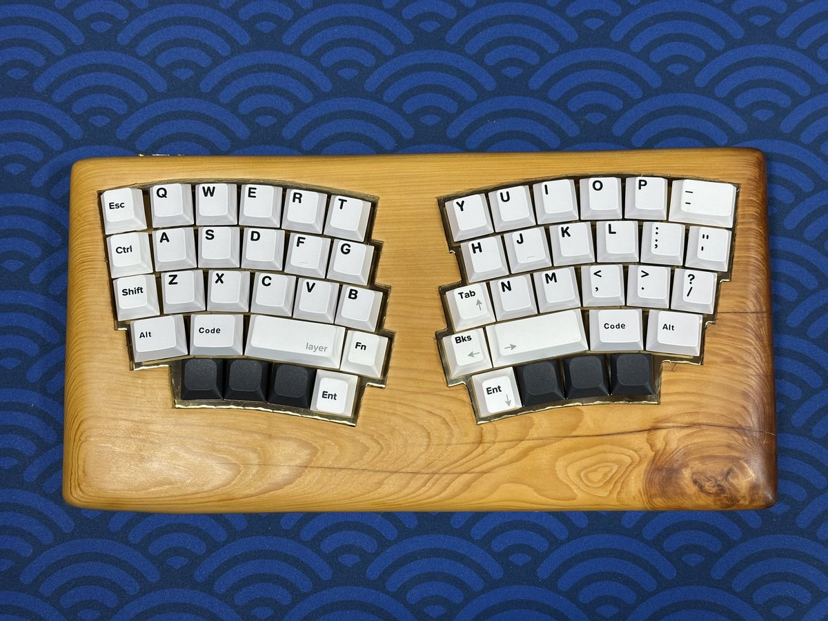 自作キーボードキット The Endpoint YMG WORKS キーボード自作初心者が