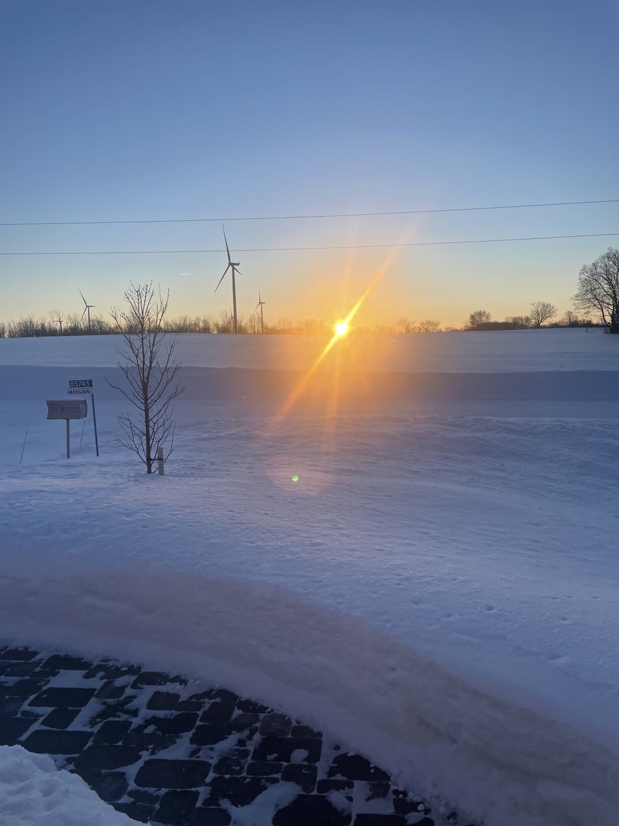 Lawrence Hogan tweet media