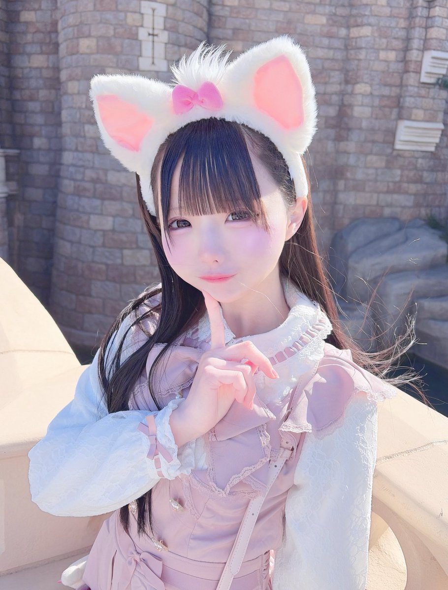 小鈴もゆ【ドレスコード】 (@dreco_moyu) / Highlights / X