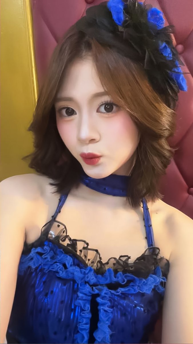 sepp_adam's tweet image. Cantik banget~ @A_ChristyJKT48 💙

Instagram Story Angelina Christy