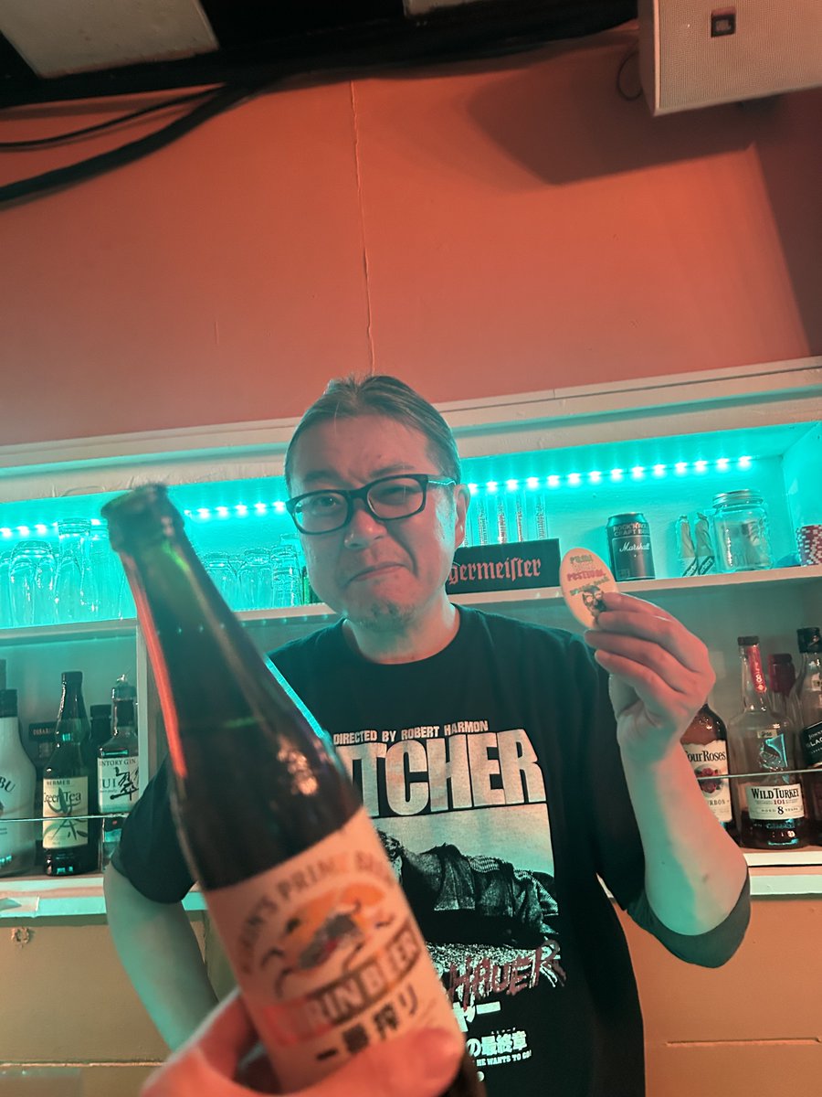 ＼朗報‼️／
元ヨシミ商店の店主てっちゃんが2月から中野JET BARの店長に就任㊗️🎉

おかえり、てっちゃん！

という訳で、2/21(土)みんなJET BARで大騒ぎだよー♡