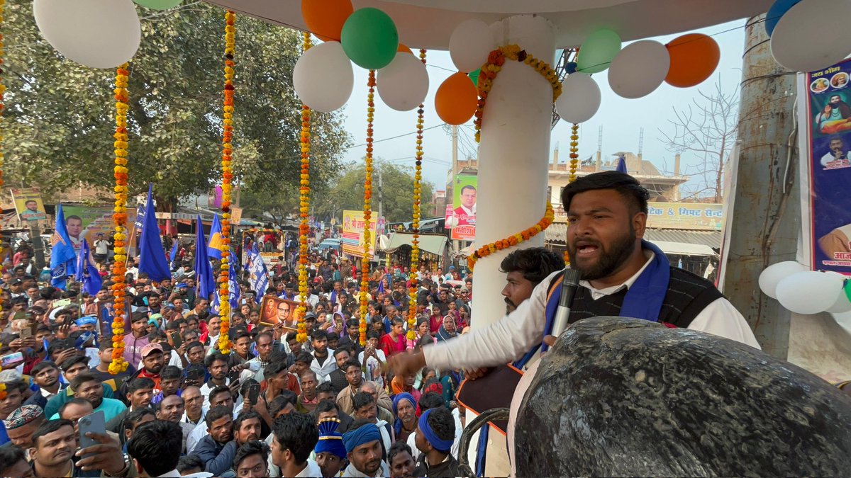 AniketDhanuk_'s tweet photo. आज जिला अमेठी के किशनी शुक्ल बाजार मे संत शिरोमणि गुरु रविदास महाराज जी की जयंती के उपलक्ष में शोभायात्रा एवं जनसभा में के कार्यक्रम को संबोधित करते हुए https://t.co/lHQ6AM93hz
