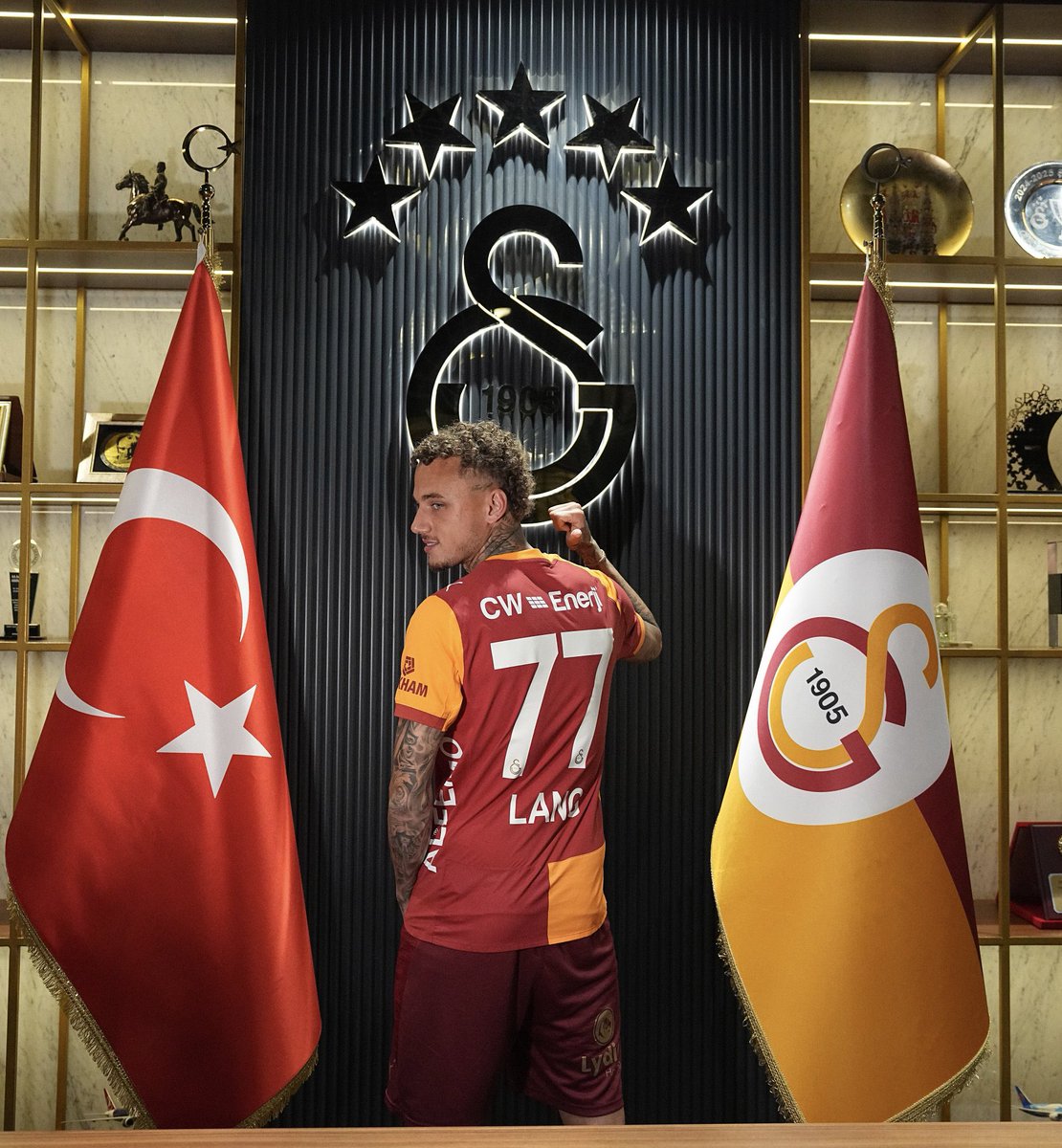 aliaskerbozatli's tweet photo. ✅ Galatasaray’ın yeni transferi Hollanda’lı Noa Lang, bu akşam Kayserispor’a karşı ilk 11’de sahaya çıkacak… https://t.co/fBtoJqym2w