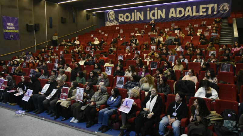 ✍️ Tanya Kara yazdı | Rojin Kabaiş için Ankara buluşmasından geriye kalanlar

🔹Yaşanan cins kırımına karşı güçlü bir karşı koyuşun örgütlenmesi, erkek şiddetinin teşhirinin oldukça güçlü biçimde yapılması ve buna karşı etkin politikaların geliştirilmesi, buna yönelik örgütlerin