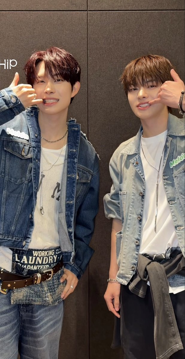 ald1leoz822's tweet photo. 천연즈 옵빠들 https://t.co/liLzbHo48d