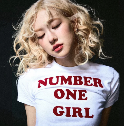 AboutMusicYT's tweet image. Rosé is projected to become the first kpop idol to win a Grammy award.